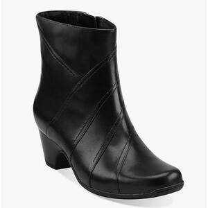 Clarks Artisan Leyden Candle Side Zip Ankle Boots Black Leather - Size 8.5M